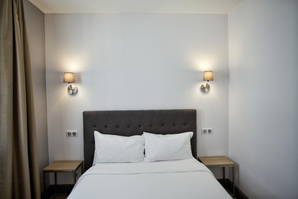 Hotel Henri IV Nerac Exterior photo