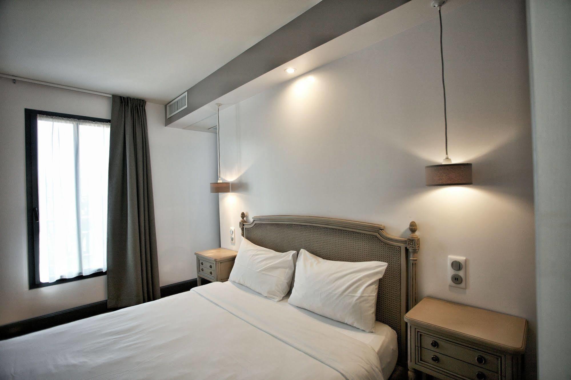 Hotel Henri IV Nerac Exterior photo