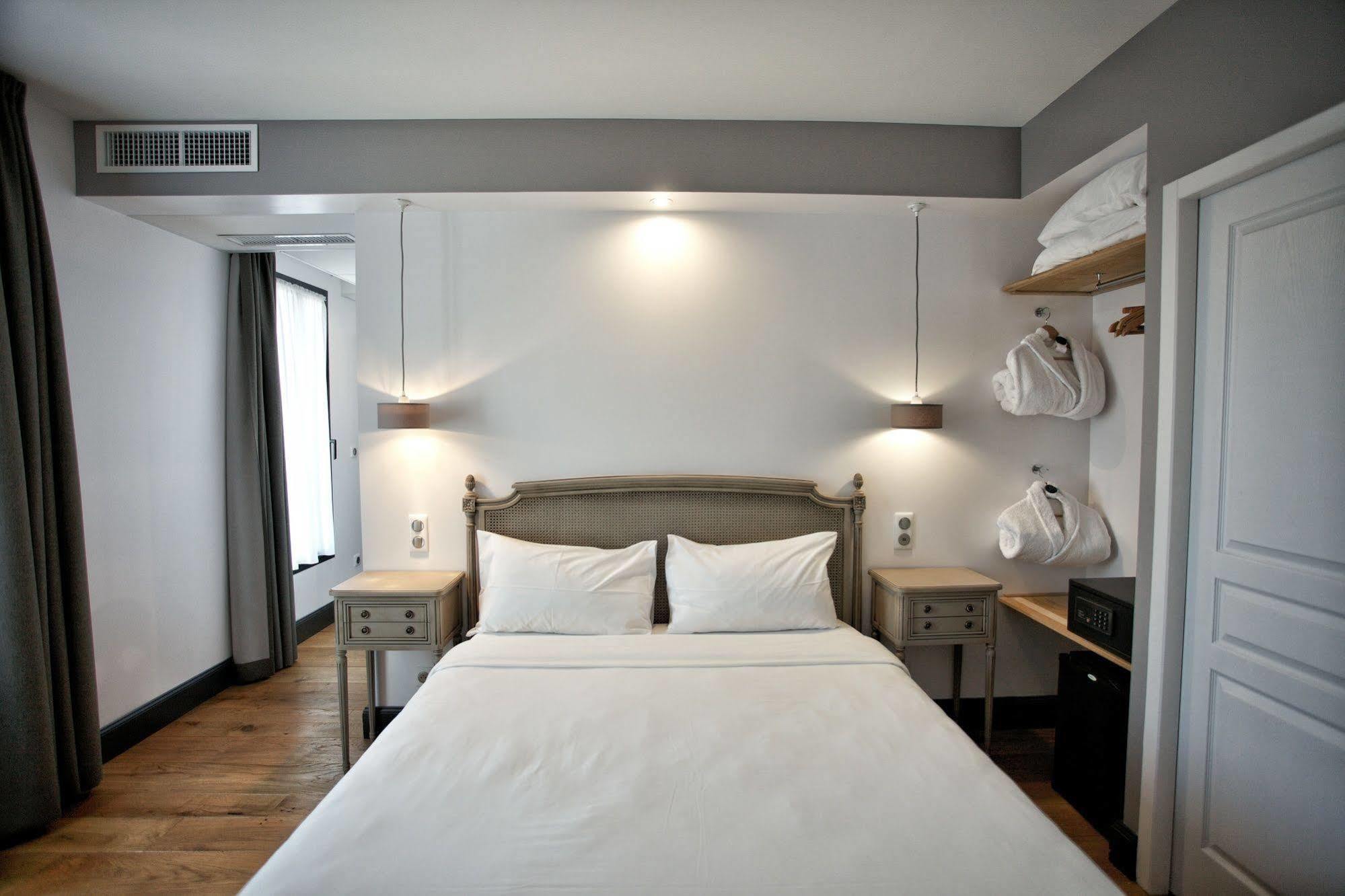 Hotel Henri IV Nerac Exterior photo